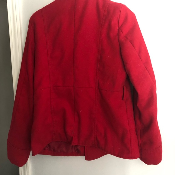Red coat - Picture 2 of 2
